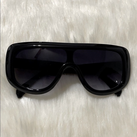 2 for $22 mix Sunglasses - Picture 2 of 5